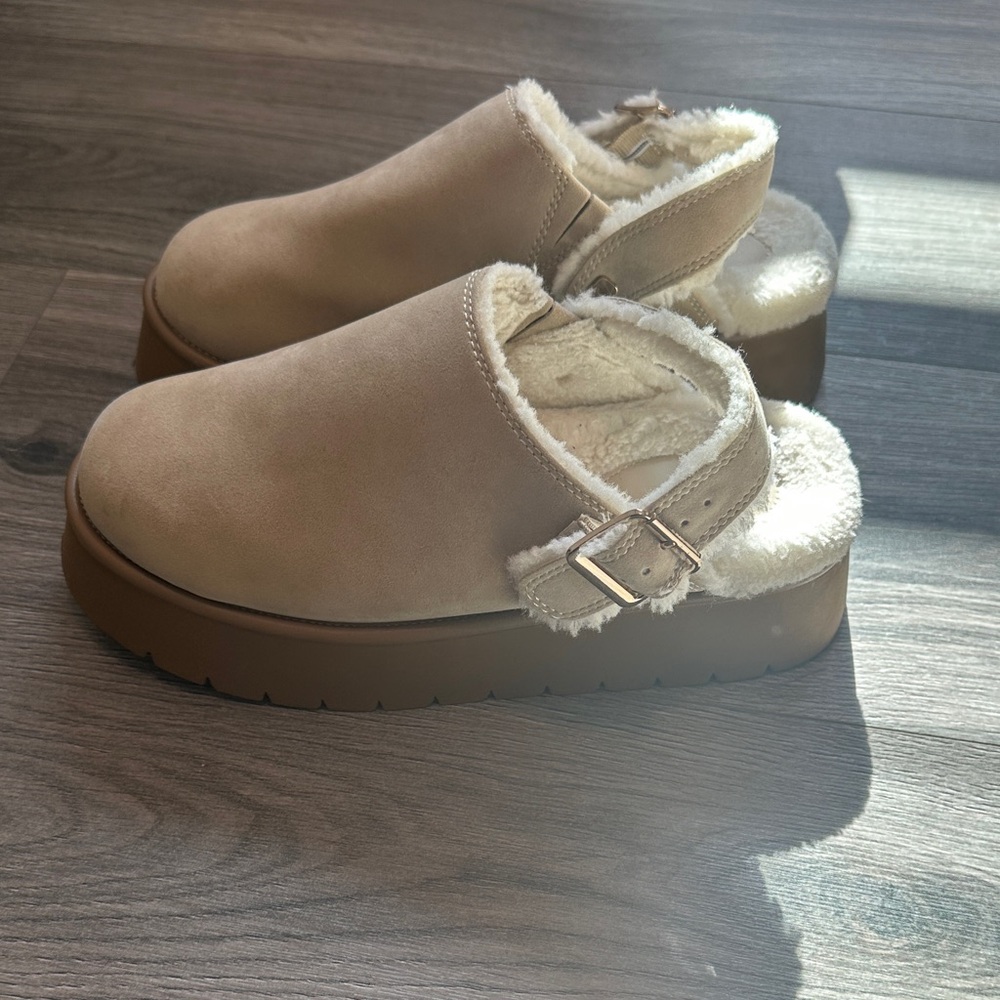 wild fable Beige Faux-Shearling Clog Mules